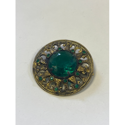 1A - Vintage green stone broach