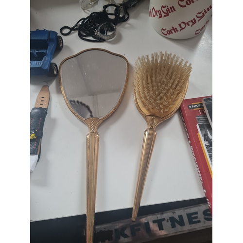 7D - Vintage dresser set