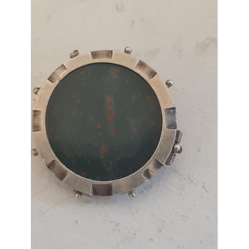 8D - Chester silver small frame