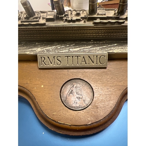 001C - arms titanic legends of the sea model limited edition 29 of 1912