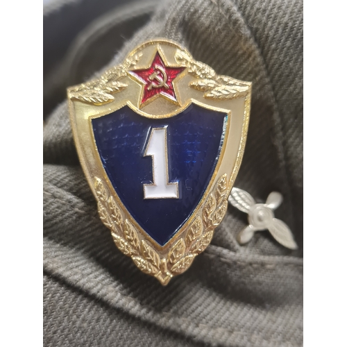 0004 - Russian military badge