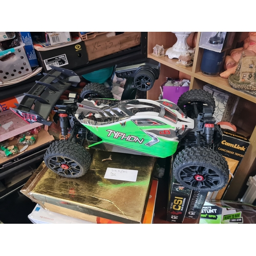 6J - Arrma typhoon 4 x 4 mega 550 slt3 speed buggy rtr working