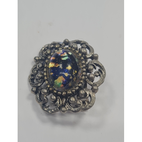 003B - Antique broach