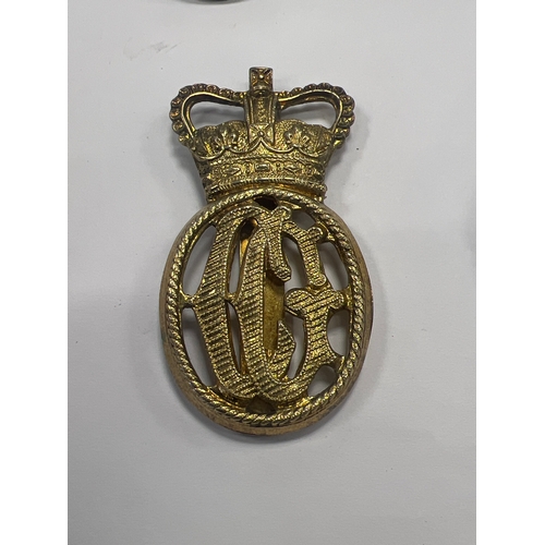 011D - Military badge