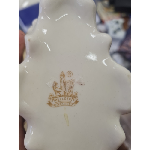 3A - Vintage belleek vase