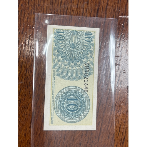 29 - Uncirculated foreign bank note