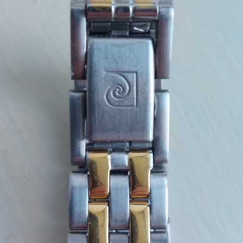 015A - Pierrepont cardin watch working