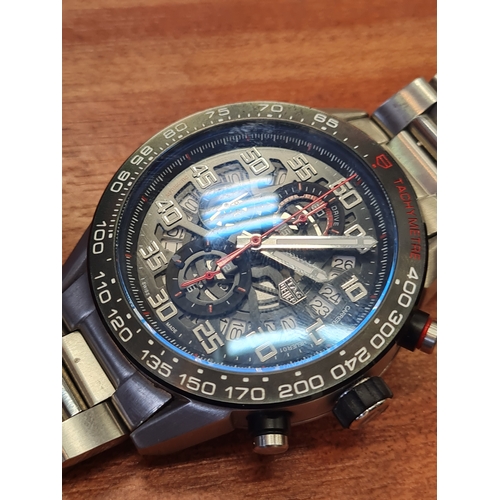 19L - Gents watch 

Untested