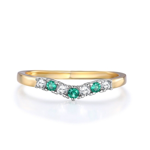 930 - 9 Carat Gold on Sterling 925 Silver Emerald White Sapphire Ring