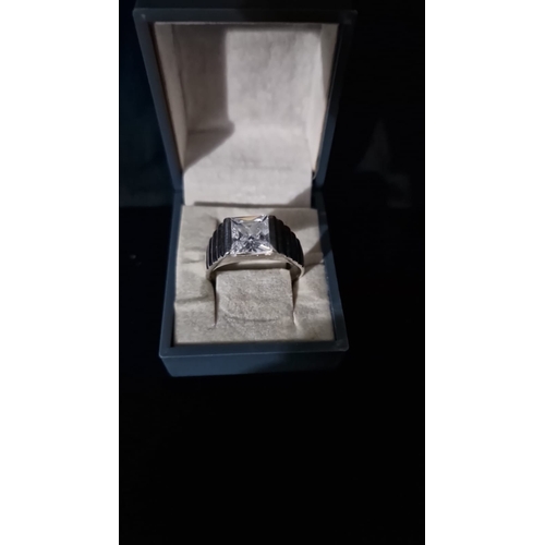 0014 - 925 silver mens ring size z