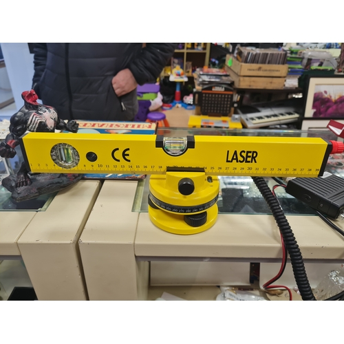 09L - Laser level