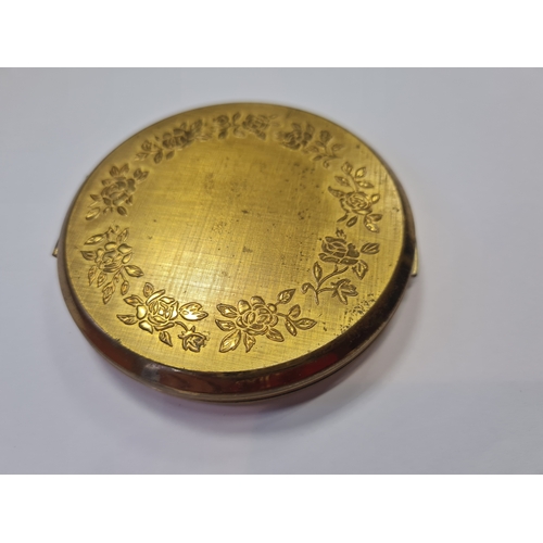 18 - Vintage pocket mirror