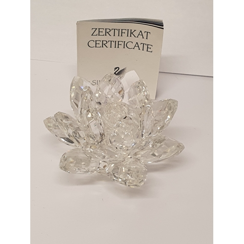 93 - Beautiful Swarovski Crystal Flower Piece