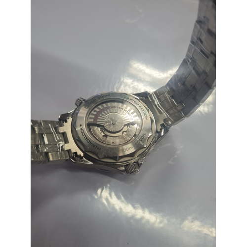 943 - 007 watch working perfect

Untested