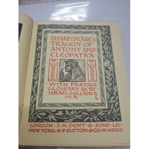 944 - Shakespeare tragedy 1923 book