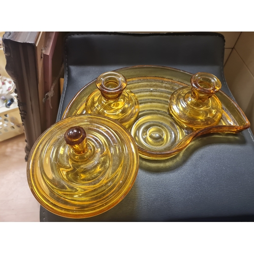 4D - Vintage amber dressing set