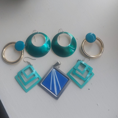 2H - Vintage earrings