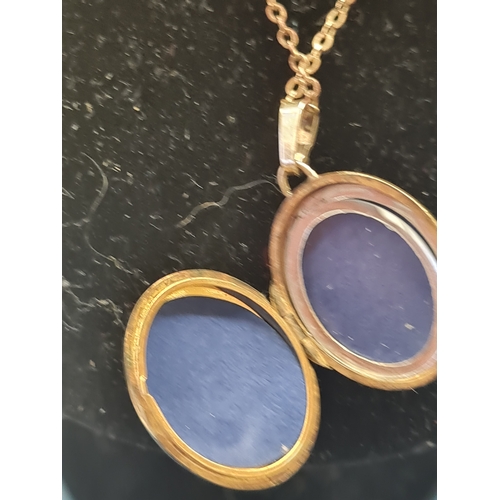 019L - 9ct gold locket & chain