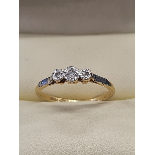 002A - 15ct & platinum diamond  ring vintage