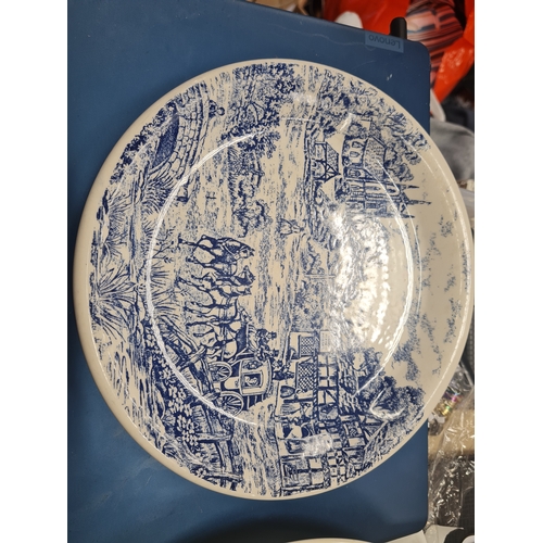 65I - Vintage collecters plate