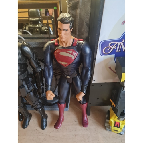 044R - Very large superman figure