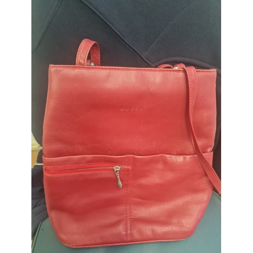 580 - Gucci hand bag