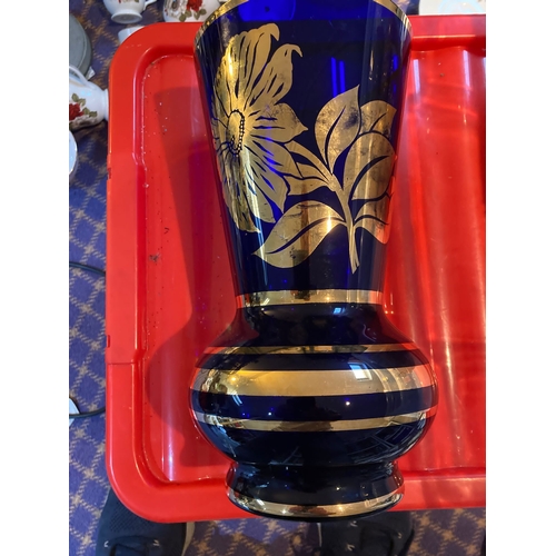 583 - Vintage vase