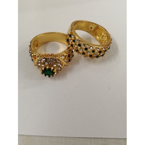 106 - 2 beautiful green stone ladies ring