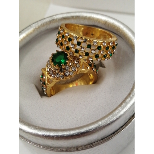 106 - 2 beautiful green stone ladies ring