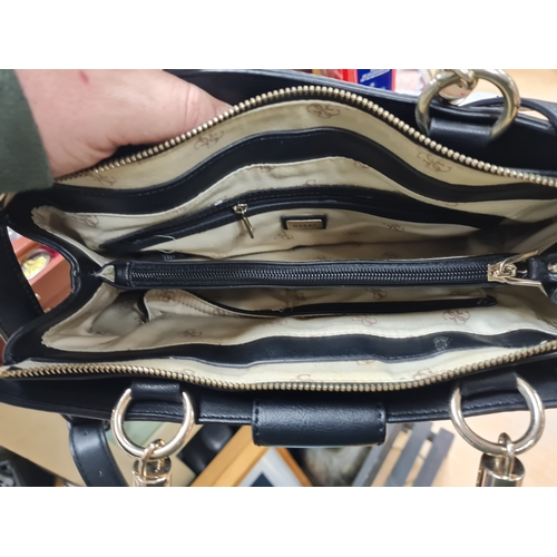 8I - Guess handbag excellent condition