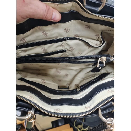 8I - Guess handbag excellent condition