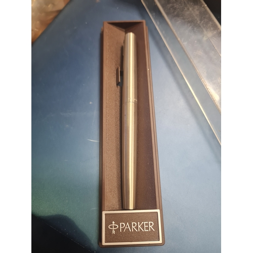 477 - Mint brushed steer parker fountain pen boxed di tested working