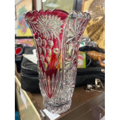 01L - Vintage vase