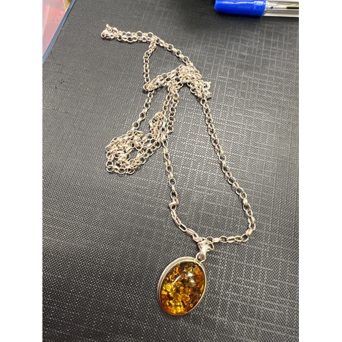 007U - Vintage silver & amber necklace large