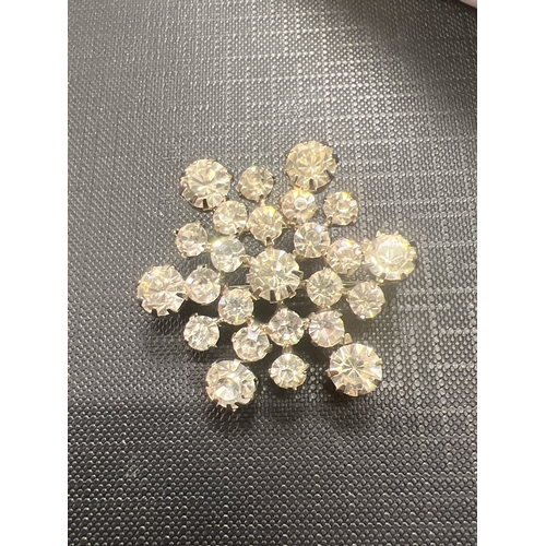 648 - Large broach