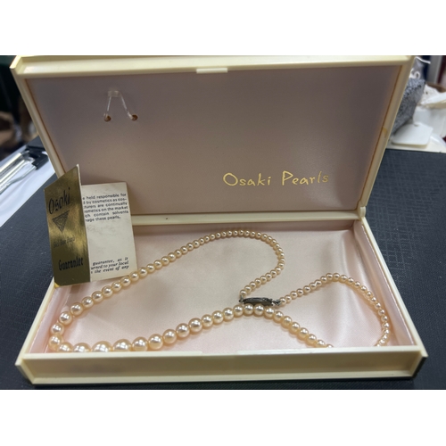 9R - Vintage Osaki pearls