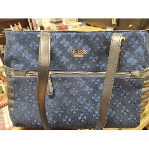 678 - Guess handbag goid condition