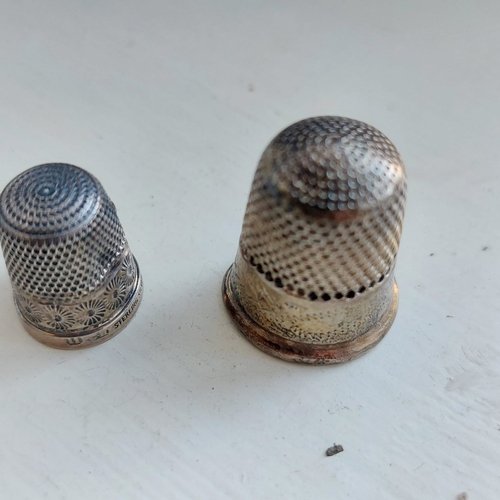 196 - Sterling silver thimbles