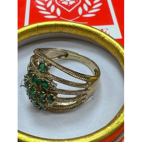 01X - Vintage 9ct & emerald ring