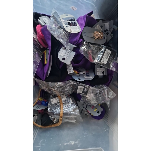 62T - Joblot of head bands and hair clips new