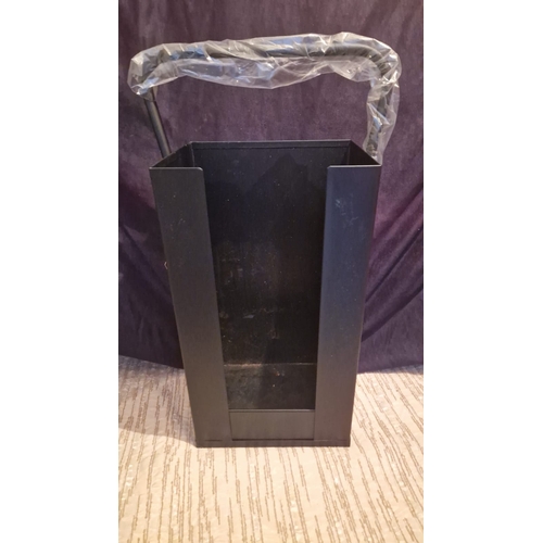 Lot 032       