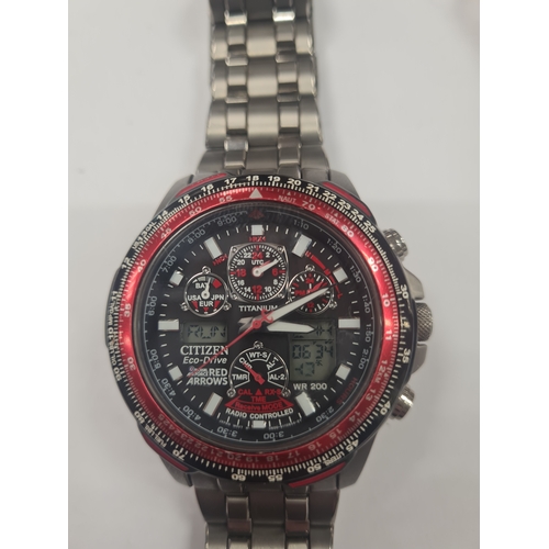 1L - Citzen  eco drive red arrows watch