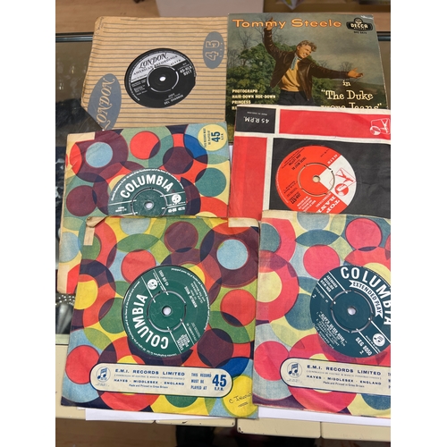 78K - Vinyl lot