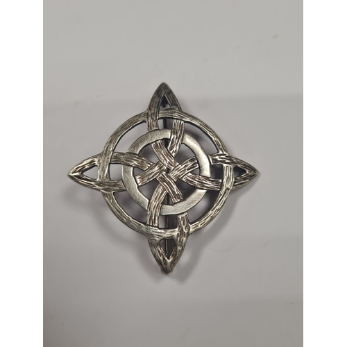 001Q - Vintage silver celtic broach large