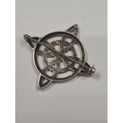 001Q - Vintage silver celtic broach large