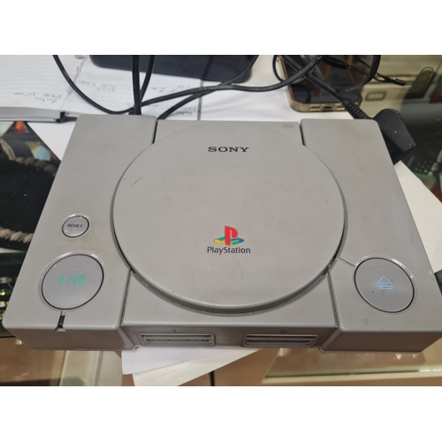 1B - Playstation 1 console