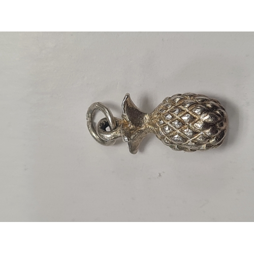 75 - Sterling silver pendant pineapple