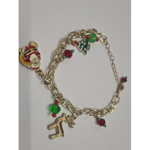 228 - Christmas bracelet