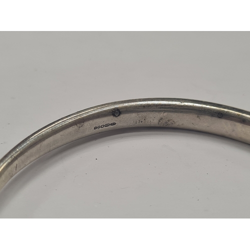 002 - Large silver 925 bangle