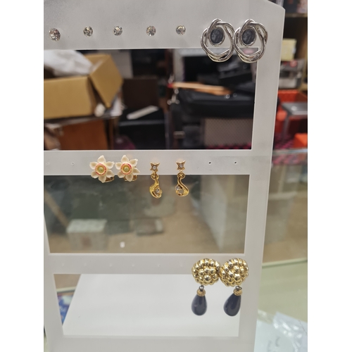 688 - Joblot earings